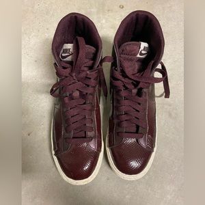Nike Women’s 7.5 Blazer Mid Leather Purple Premium Snake Print Sneaker